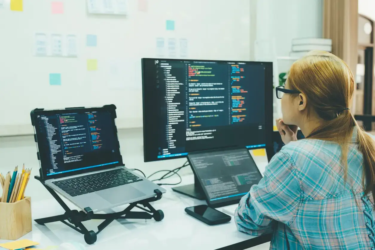 Why You Should Not Even Hire a Professional Marketing Staff to Help You Design Your Shopify Store
